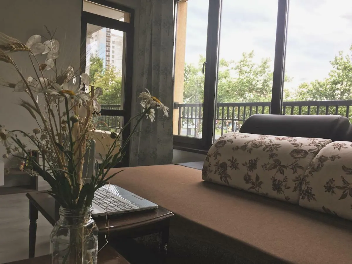 Azzurro Apartment - Ideal For Your Seaside Escape In Burgas Bulgaria