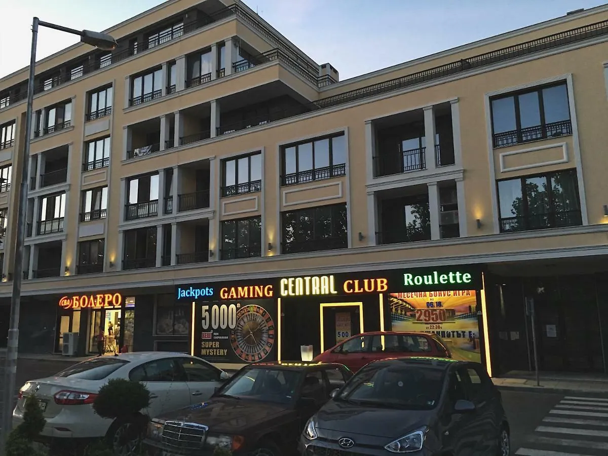 Azzurro Apartment - Ideal For Your Seaside Escape In Burgas 0*,